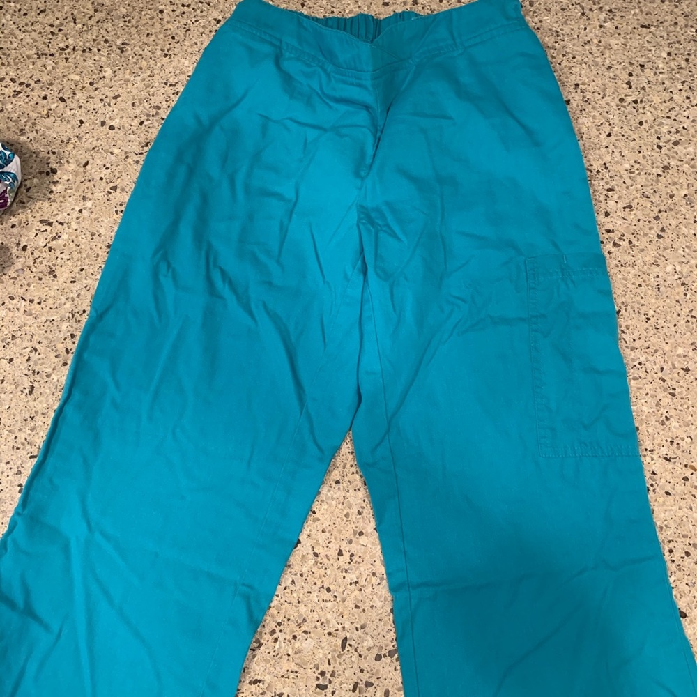 Scrub set - Picture 3 of 6